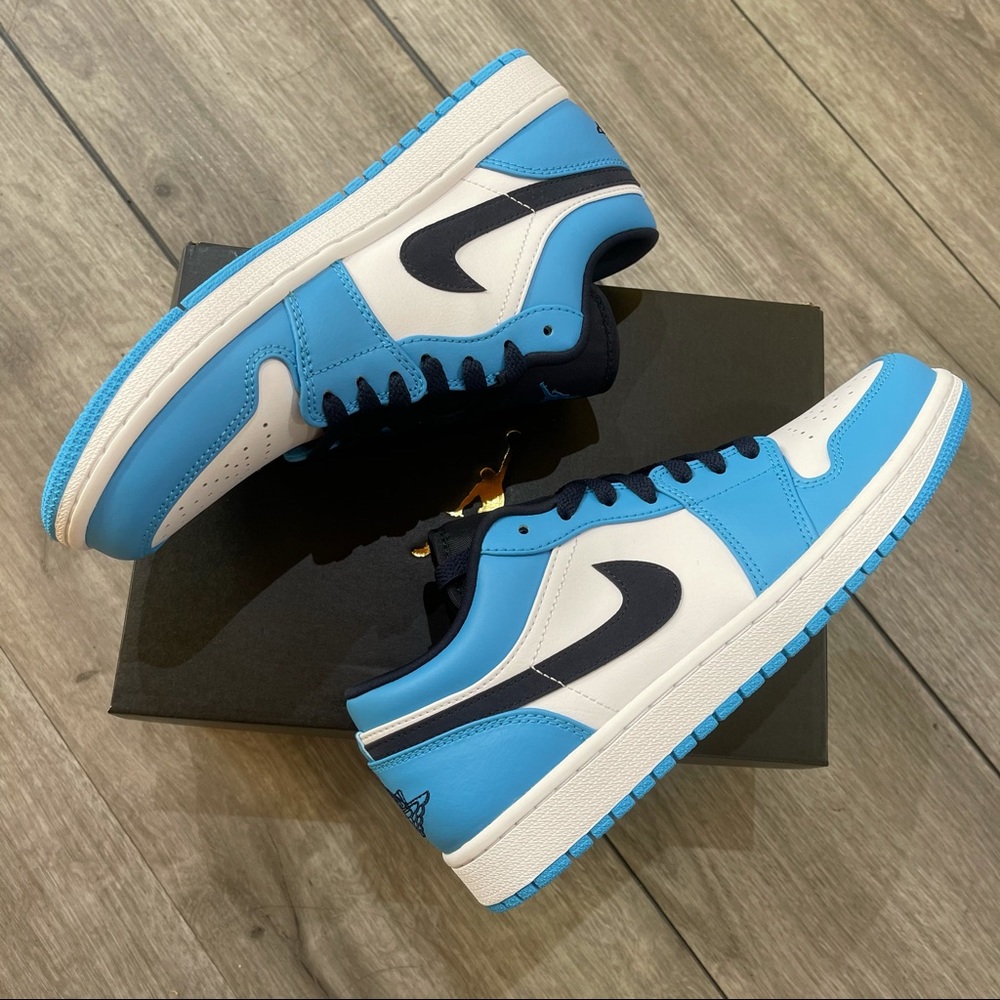 Air Jordan 1 Low UNC Men’s - Picture 7 of 9
